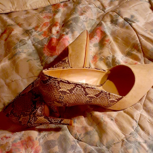 Ladies heels. - Picture 7 of 8